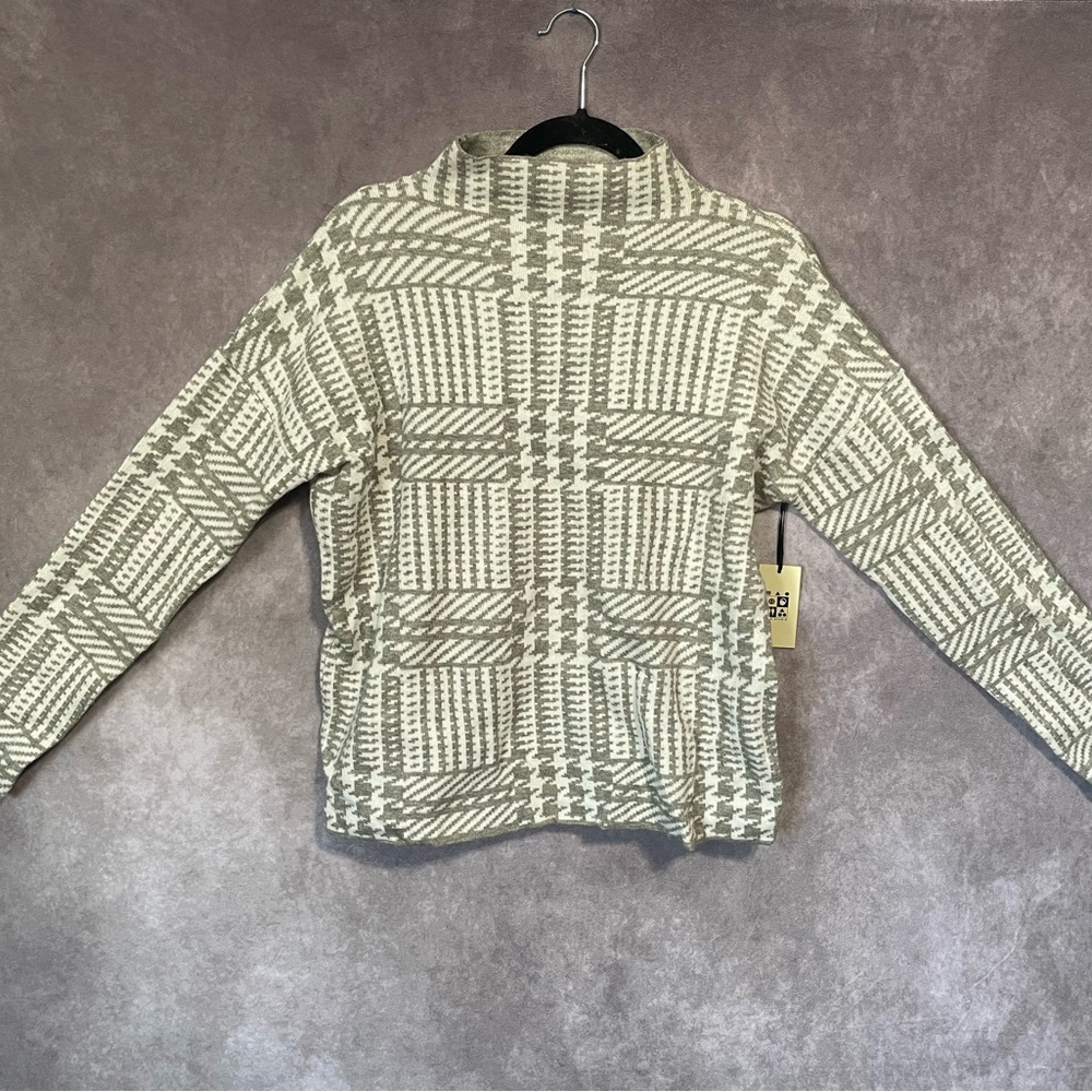 Max Studio houndstooth mockneck sweater